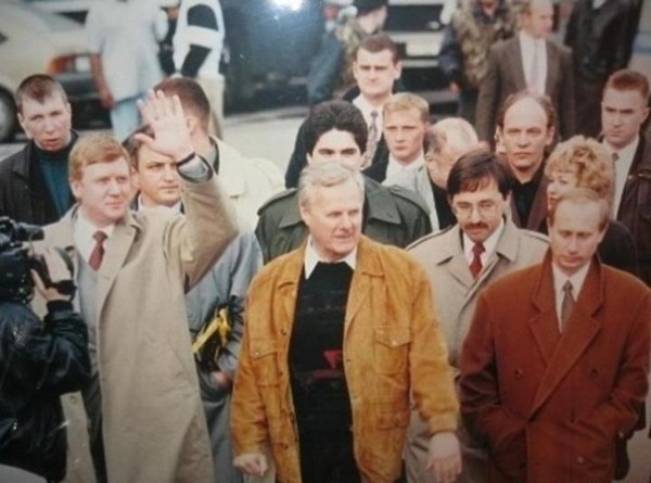 Y3MzMTk1MjYudXNlcmFwaS5jb20vdjMxOTUyNjY1NS9jMWIvUi1CQU1tWjNfeWcuanBn Исповедь "ясновидящего": о том, что было, и что будет