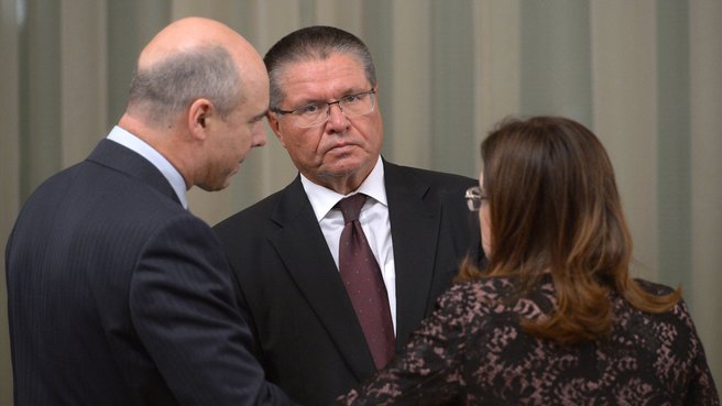 Компрадорский режим держится на волоске истории