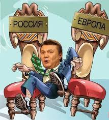 стулья, янукович.jpg Усидеть на двух стульях на получится